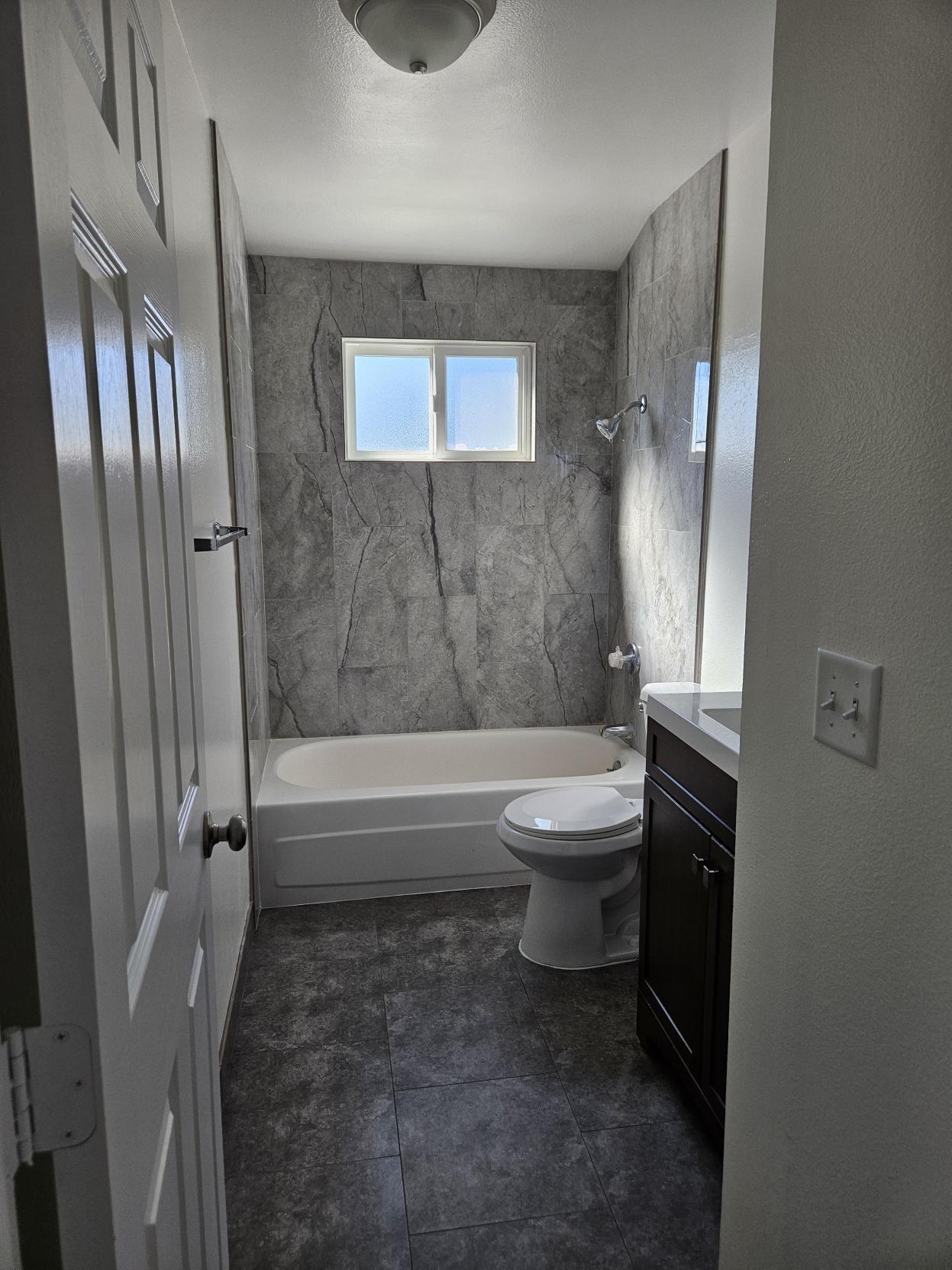 Building Photo - 1107 Carlsbad Pl