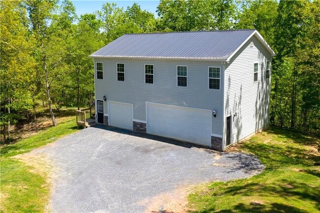 Primary Photo - 2427 Slate Mine Rd SE