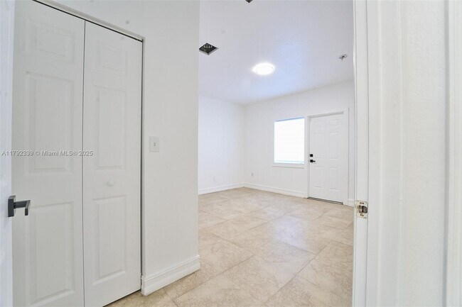 Building Photo - 22725 SW 125th Ave