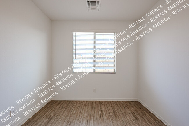 Building Photo - 4841 S Carver-