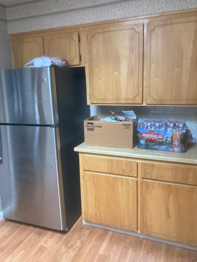 Building Photo - 960 Arrowhead Dr