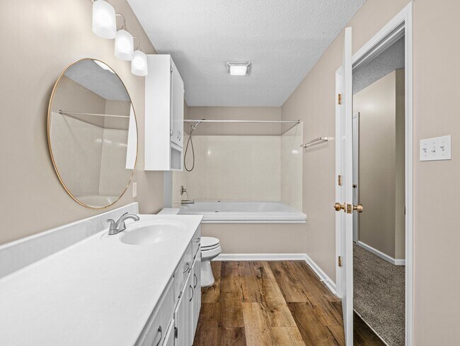 Building Photo - Willow Springs Home