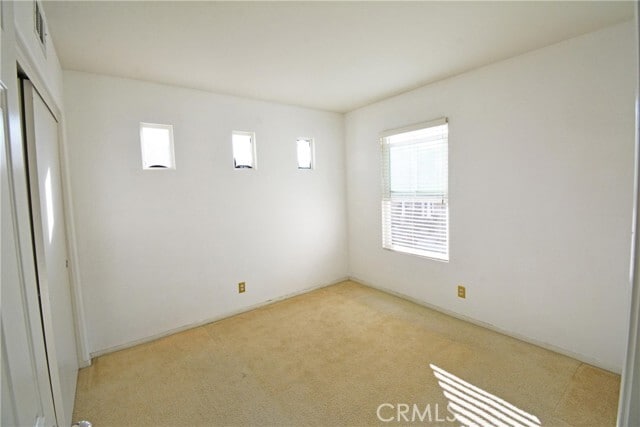 Building Photo - 323 Lydia Ln