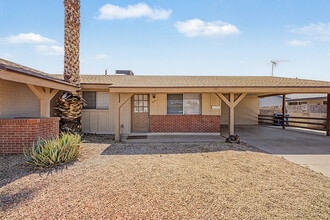 Building Photo - 921 E Campus Dr