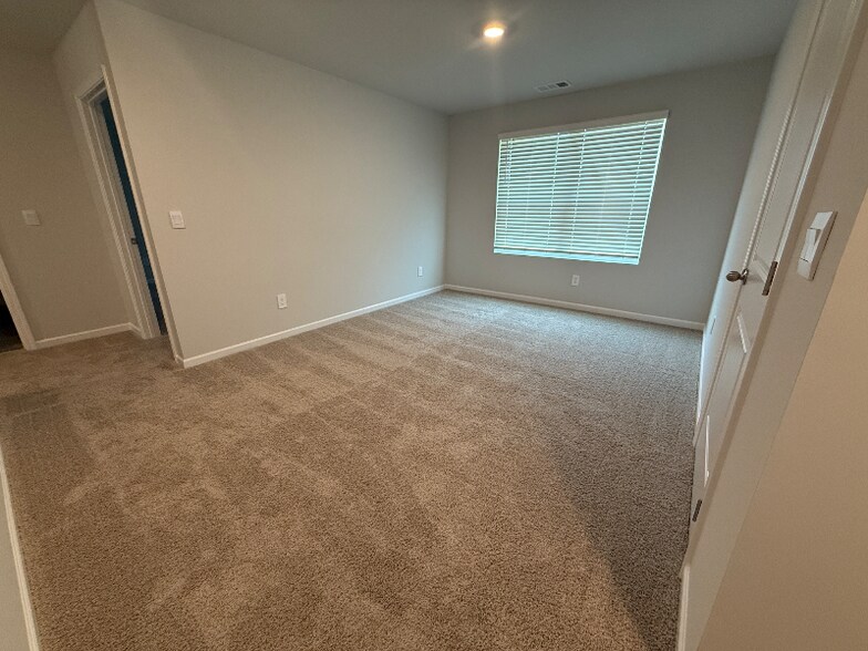 Building Photo - 97 Hartmann Crossing Dr
