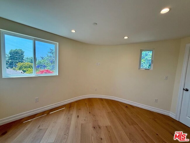 Building Photo - 2807 Dunleer Pl