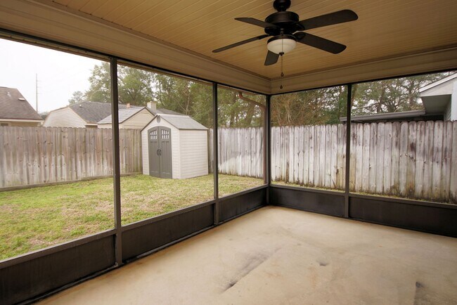 Building Photo - Great 3 Bedroom 2 bath home in Central Nic...