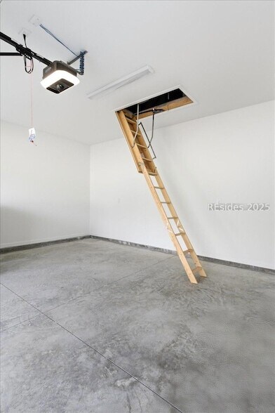 Building Photo - 855 Weekend Ave