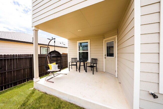 Building Photo - Located in the vibrant Valley Ranch commun...