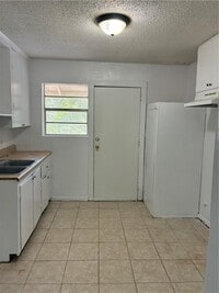 Building Photo - 2109 Steiner St
