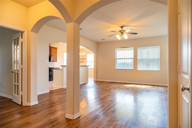 Building Photo - 7115 Ironwood Forest Dr