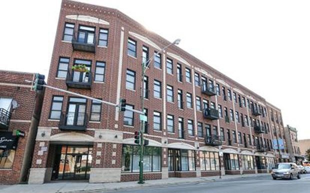 Building Photo - 3755 N Racine Ave