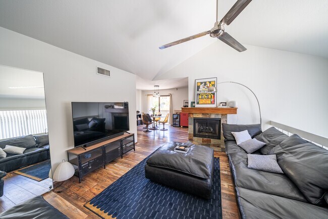 Building Photo - 3459 Reynard Way