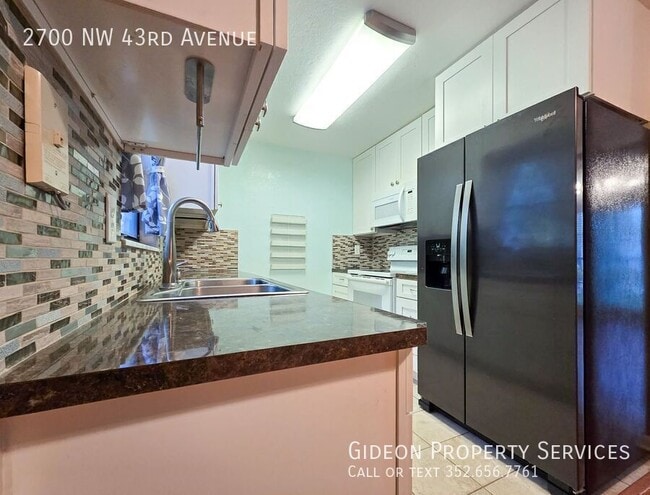 Building Photo - 2700 NW 43rd Ave