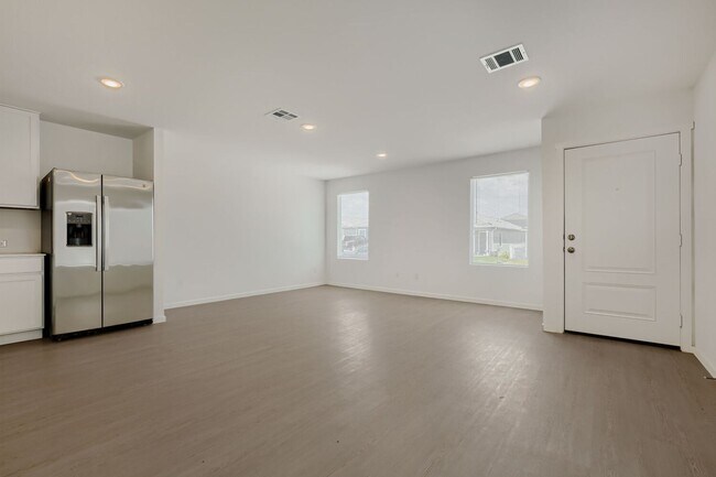 Building Photo - 6829 Chert Chase