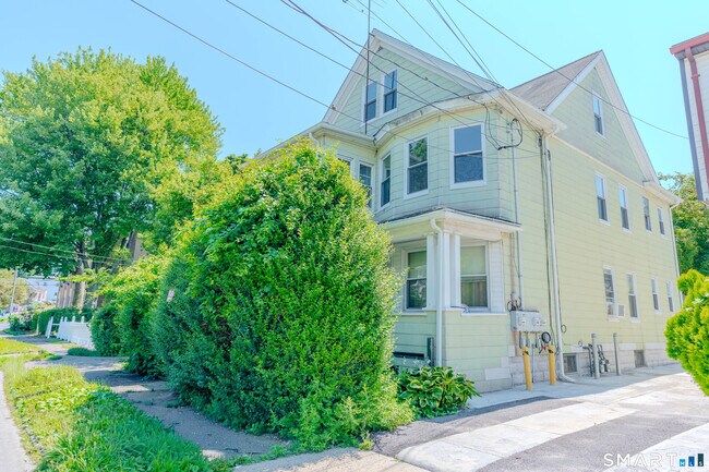 Building Photo - 53-55-55 Davis Ave