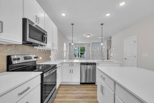 Building Photo - 267 Old Grove Ln
