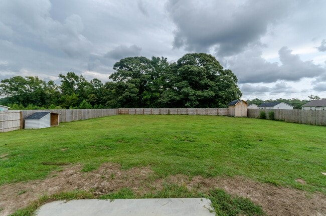 Building Photo - 204 N Windy Ridge Rd