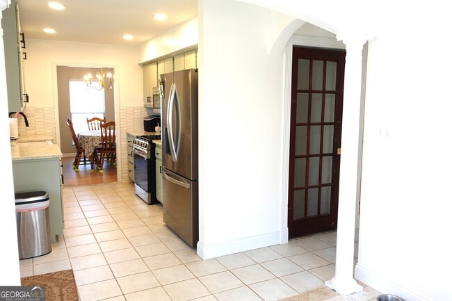 Building Photo - 1333 Holliday Dr