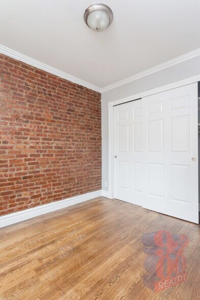 Building Photo - 416 E 13th St