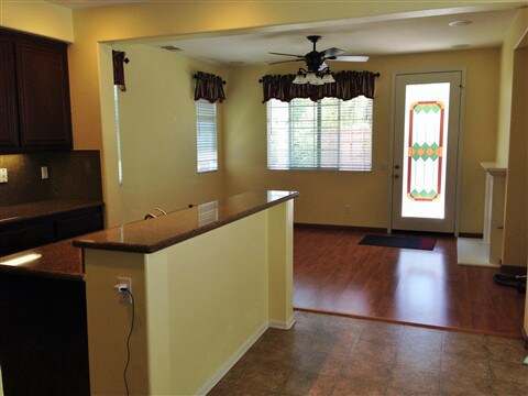Building Photo - 40126 Canton Ct