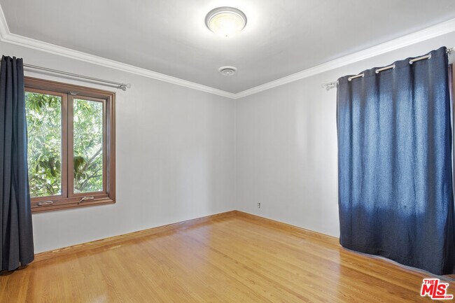 Building Photo - 13800 Erwin St