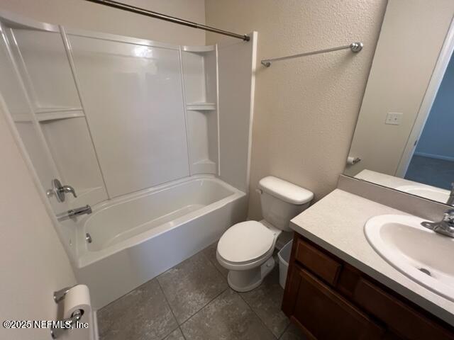 Building Photo - 726 Servia Dr