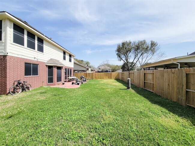 Building Photo - 8002 Weeping Willow Pl