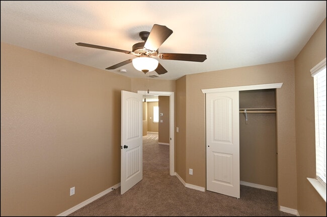 Building Photo - 4628 Marisabel Azcarate St