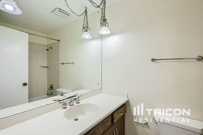 Building Photo - 1235 Wilderness Park Cir