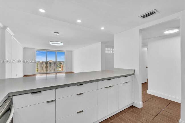 Building Photo - 2801 NE 183rd St