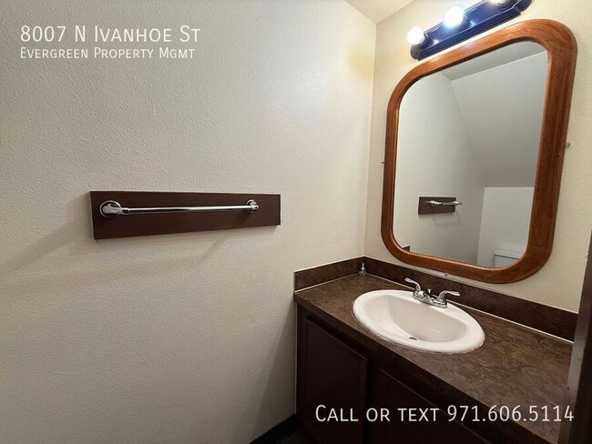 Building Photo - 8007 N Ivanhoe St