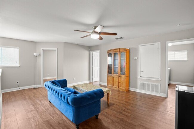 Building Photo - 424 Emma Rose Trail