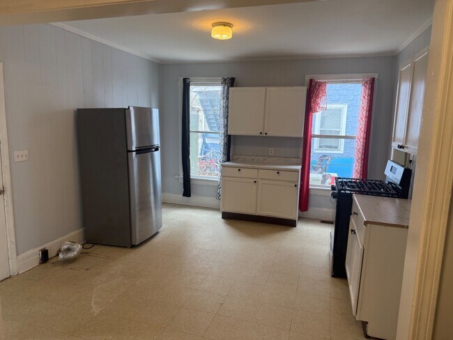 Building Photo - 201 Auburn St