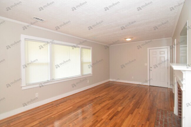 Building Photo - $1,200 - 2 bed/1 bath home for lease!, TOT...