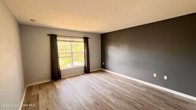 Building Photo - 1727 Valcourt St NW