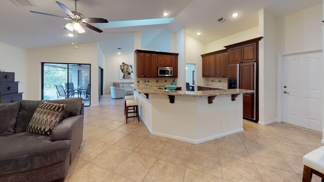 Building Photo - 1835 Staimford Cir