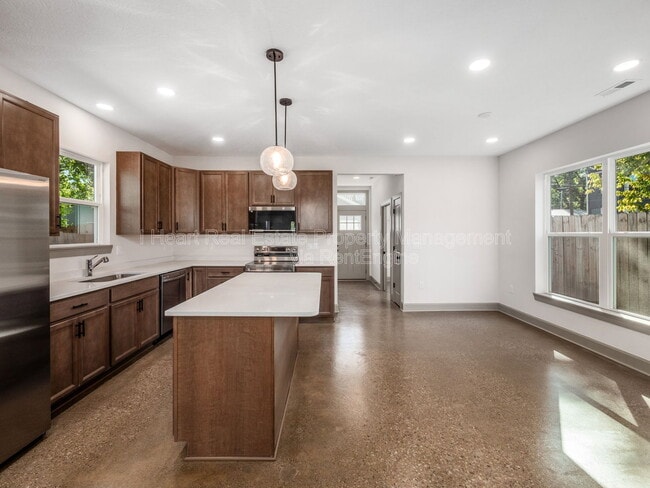 Building Photo - 130 N Guilford Ave