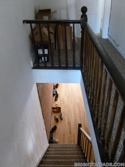 Building Photo - 64 Murdock St