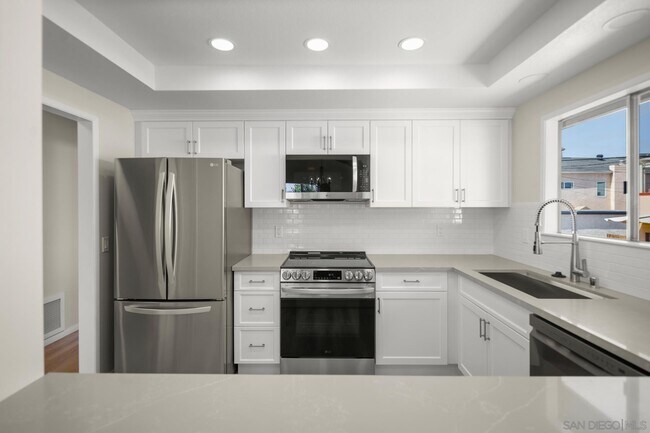 Building Photo - 324 D Ave