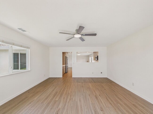 Building Photo - COMPLETELY BRAND NEW HOUSE from ground up! Available NOW $5,300