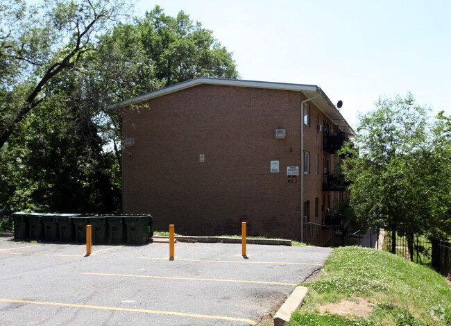 Primary Photo - Columbia Gardens Apartments