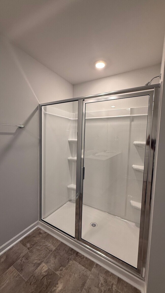 Building Photo - 4919 Sandringham Ln