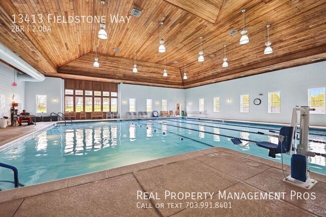 Building Photo - 13413 Fieldstone Way