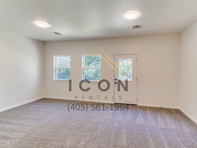 Building Photo - 11747 Silver Maple Dr