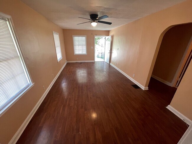 Building Photo - Home For Rent w/ Basement
