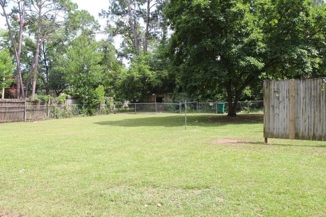 Building Photo - 1110 10th Ave