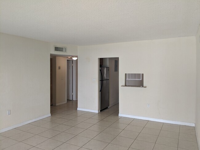 Building Photo - 7713 SW 88th St