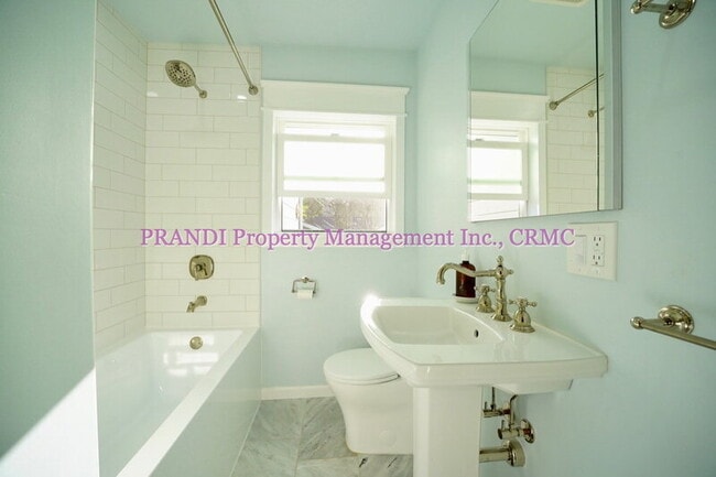 Building Photo - 245 Solano St