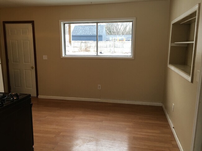 Building Photo - 7937 John Huss Ave